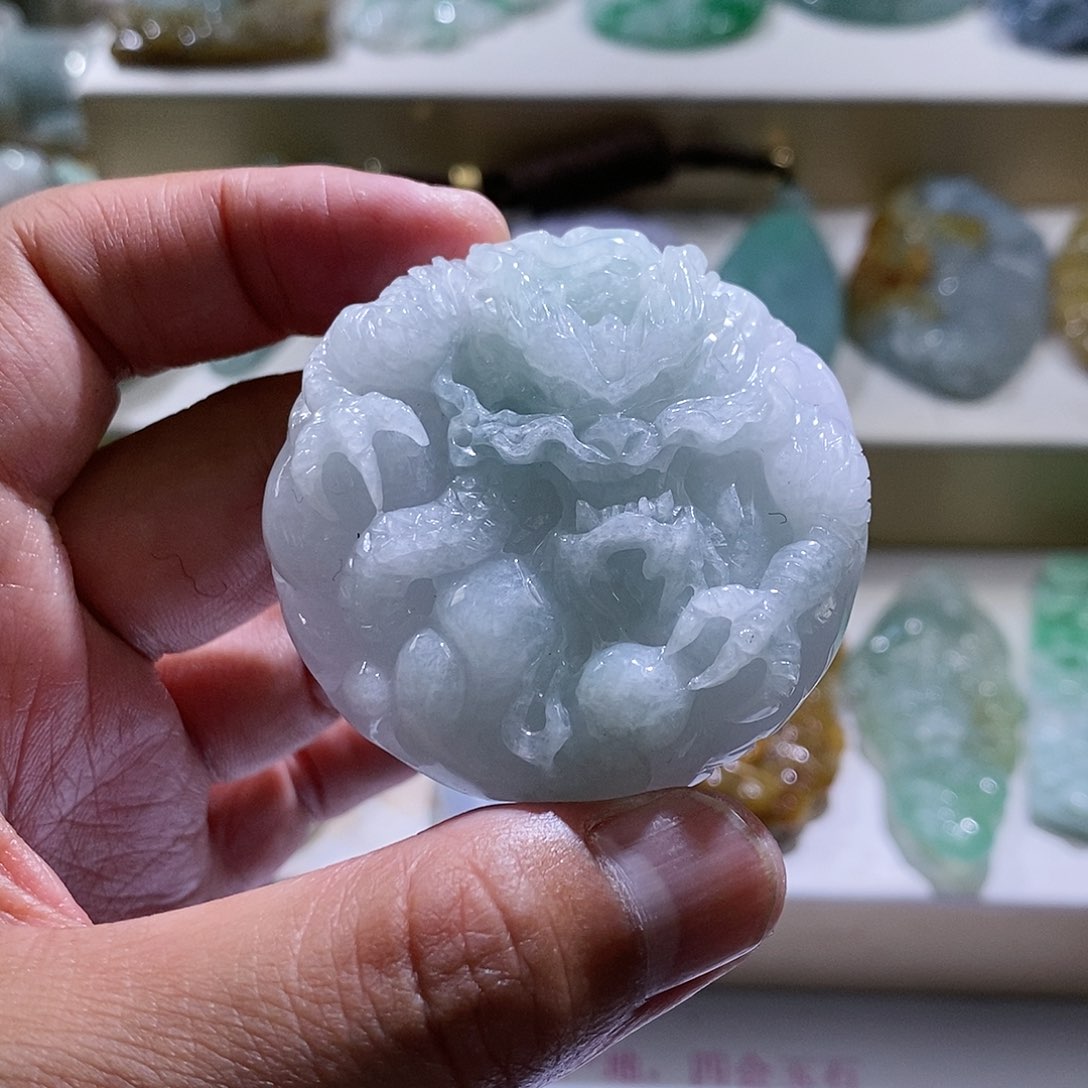 【闪购商品】翡翠颈饰未镶嵌龙牌