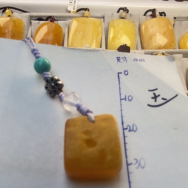 琥珀未镶嵌珠宝奇石