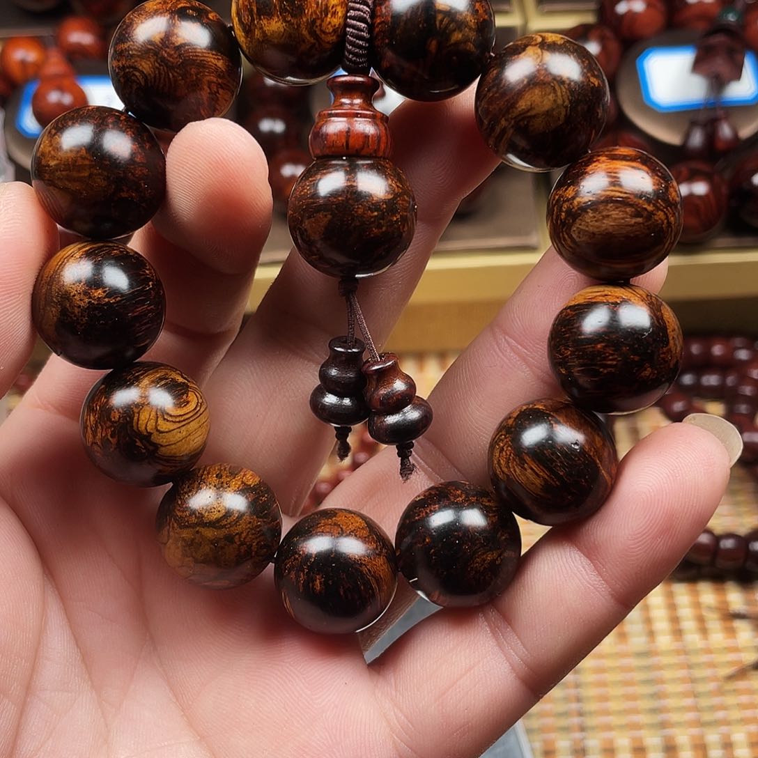 黄花梨/降香黄檀像****着1.8留疤老干料