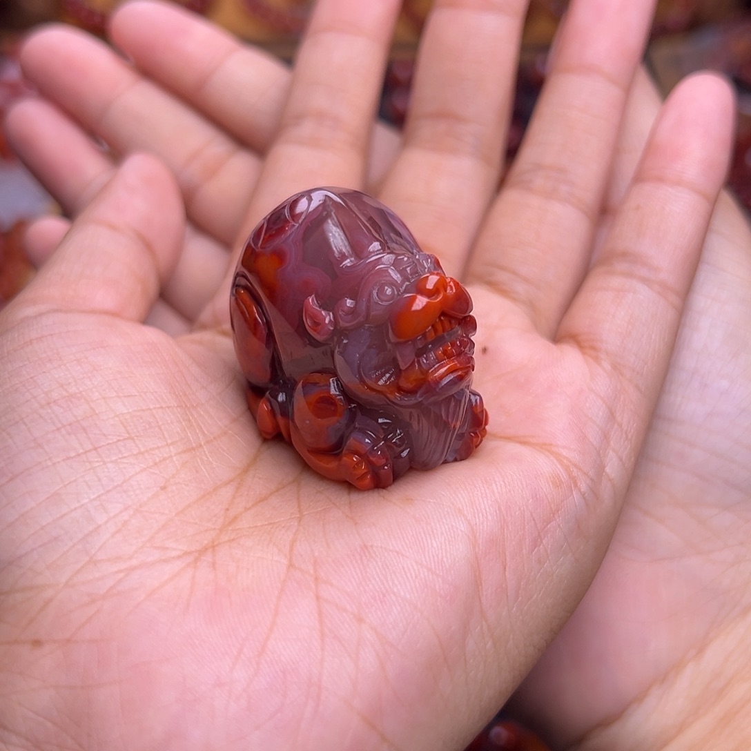 容***南红玛瑙未镶嵌珠宝奇石