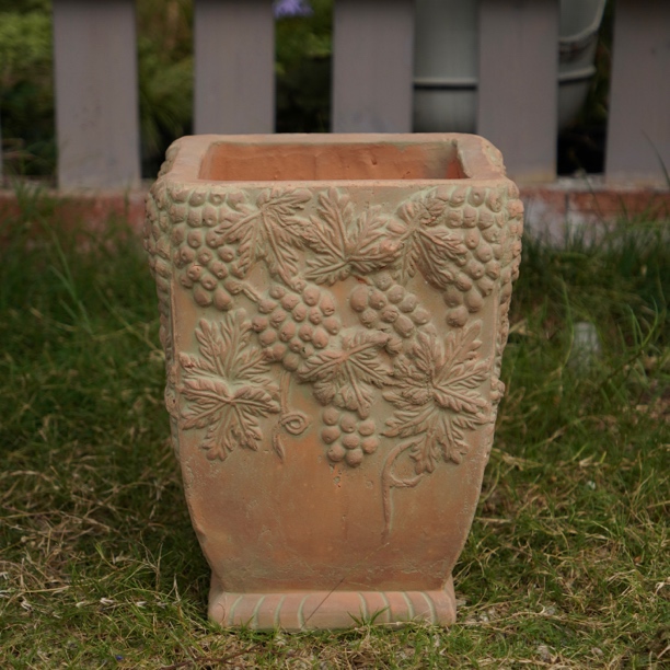 手压立体葡萄盆 复古红陶盆 花园摆件