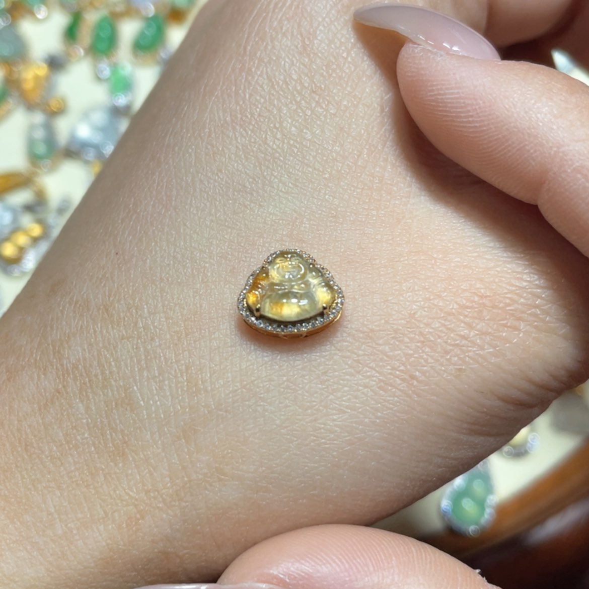 【闪购商品】翡翠吊坠(不含链)18K金镶嵌