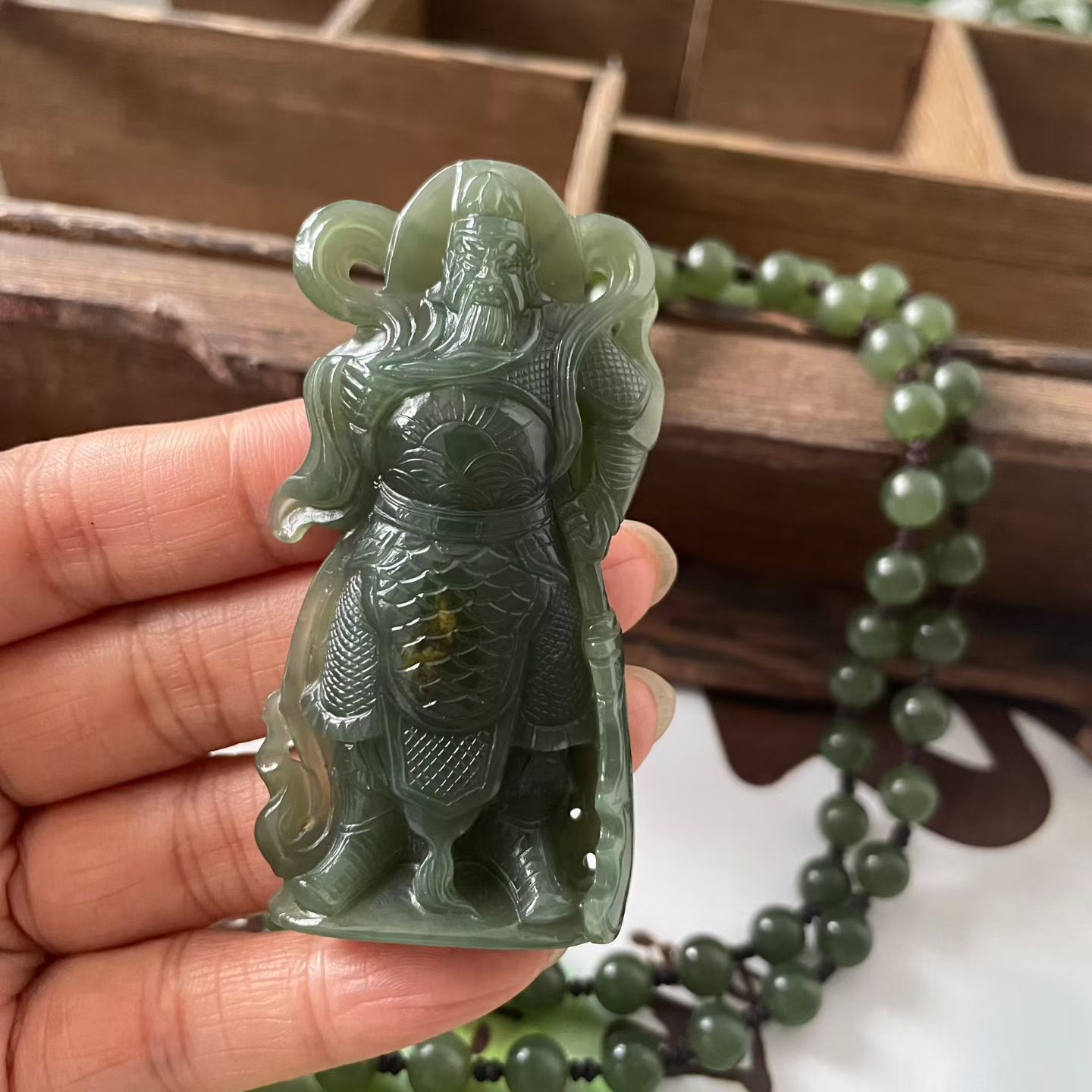 和田玉立体关公关二爷挂件吊坠项链天然玉石天然玉石手工雕刻