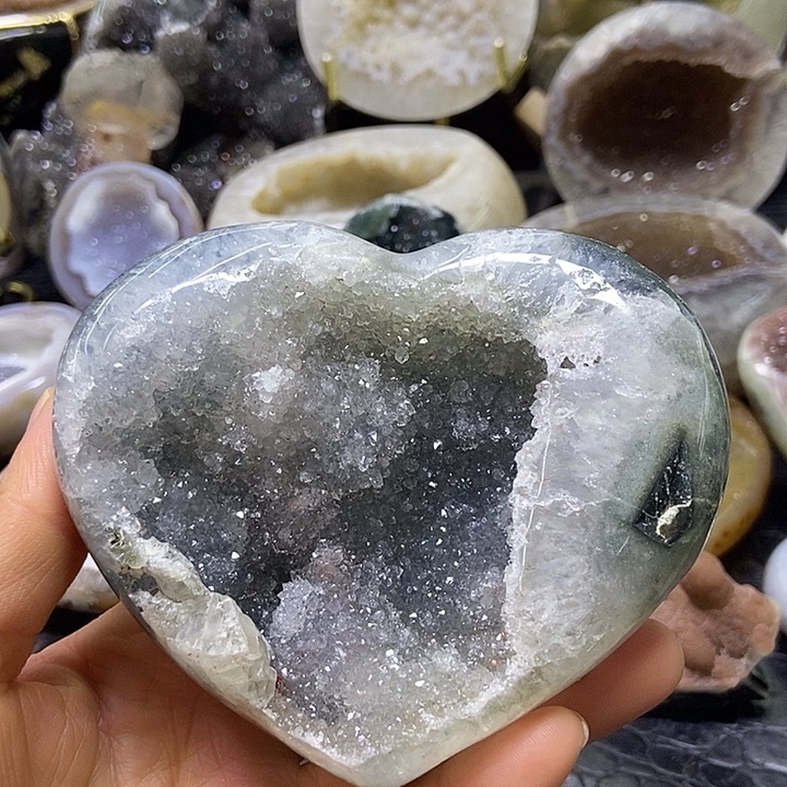 珠宝半成品未镶嵌水晶绿晶爱心