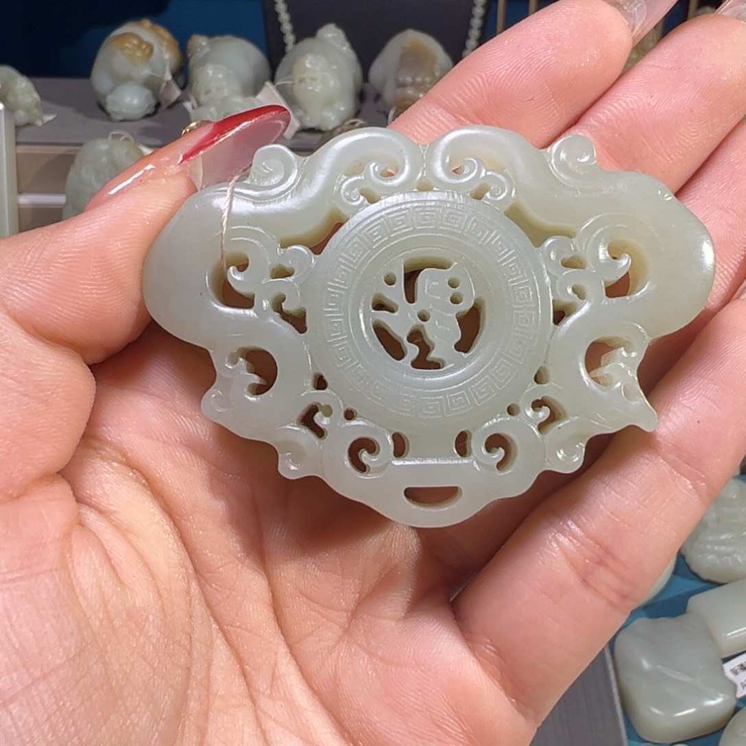 和田玉（糖玉）未镶嵌颈饰