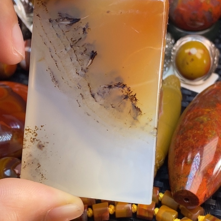 玛瑙/玉髓颈饰未镶嵌