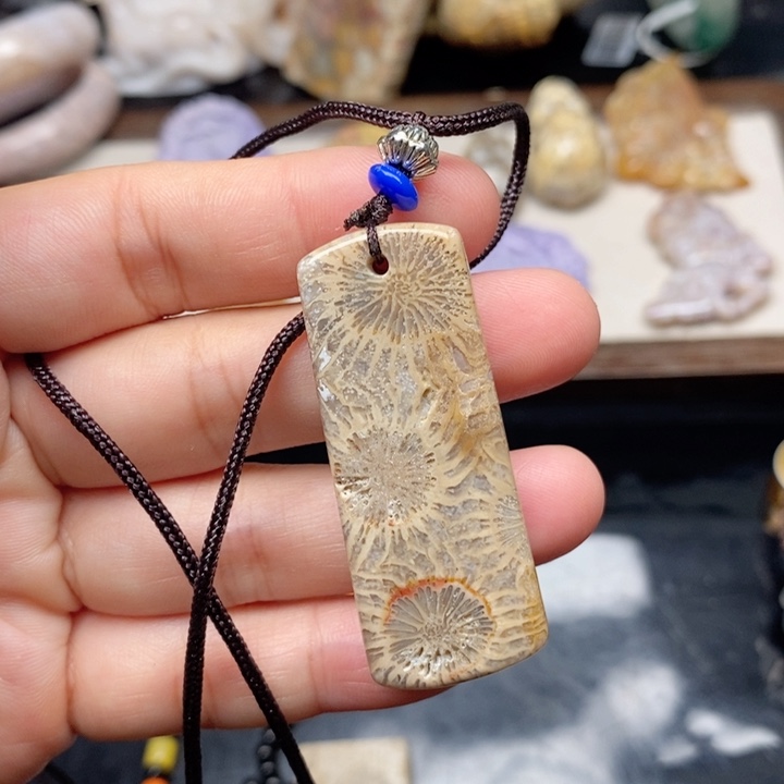 硅化珊瑚（珊瑚玉）未镶嵌手镯