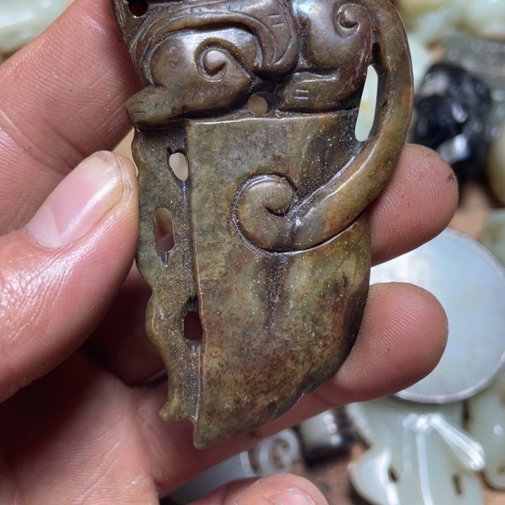 和田玉（糖玉）未镶嵌颈饰