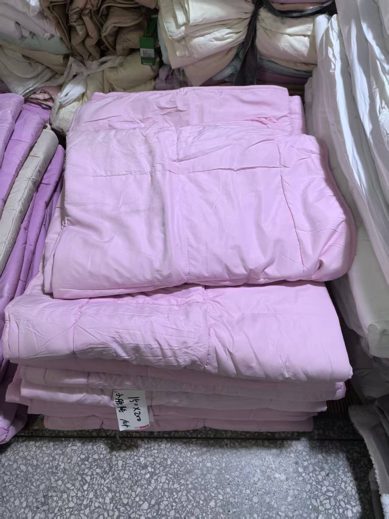 《厚广家》3楼150×200粉色化纤100%羊毛被 发1张3.2斤小脏