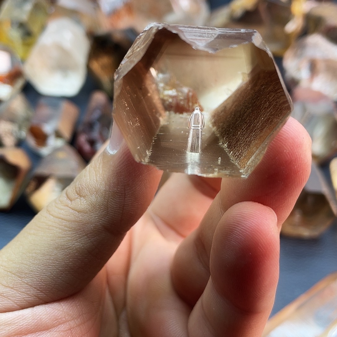 未镶嵌水晶珠宝半成品