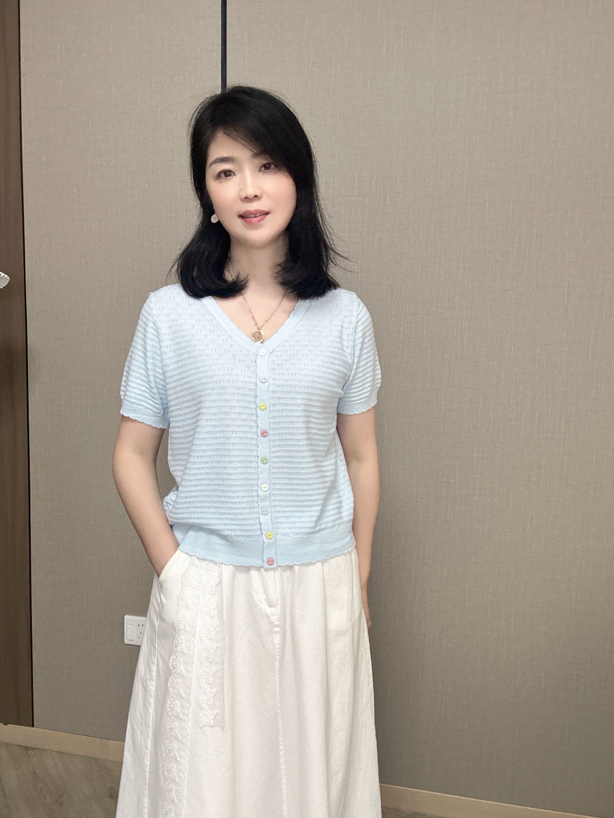   夏日针织短袖棉纱与莱赛尔天丝碰撞宽松不紧绷绵软亲肤舒适时髦