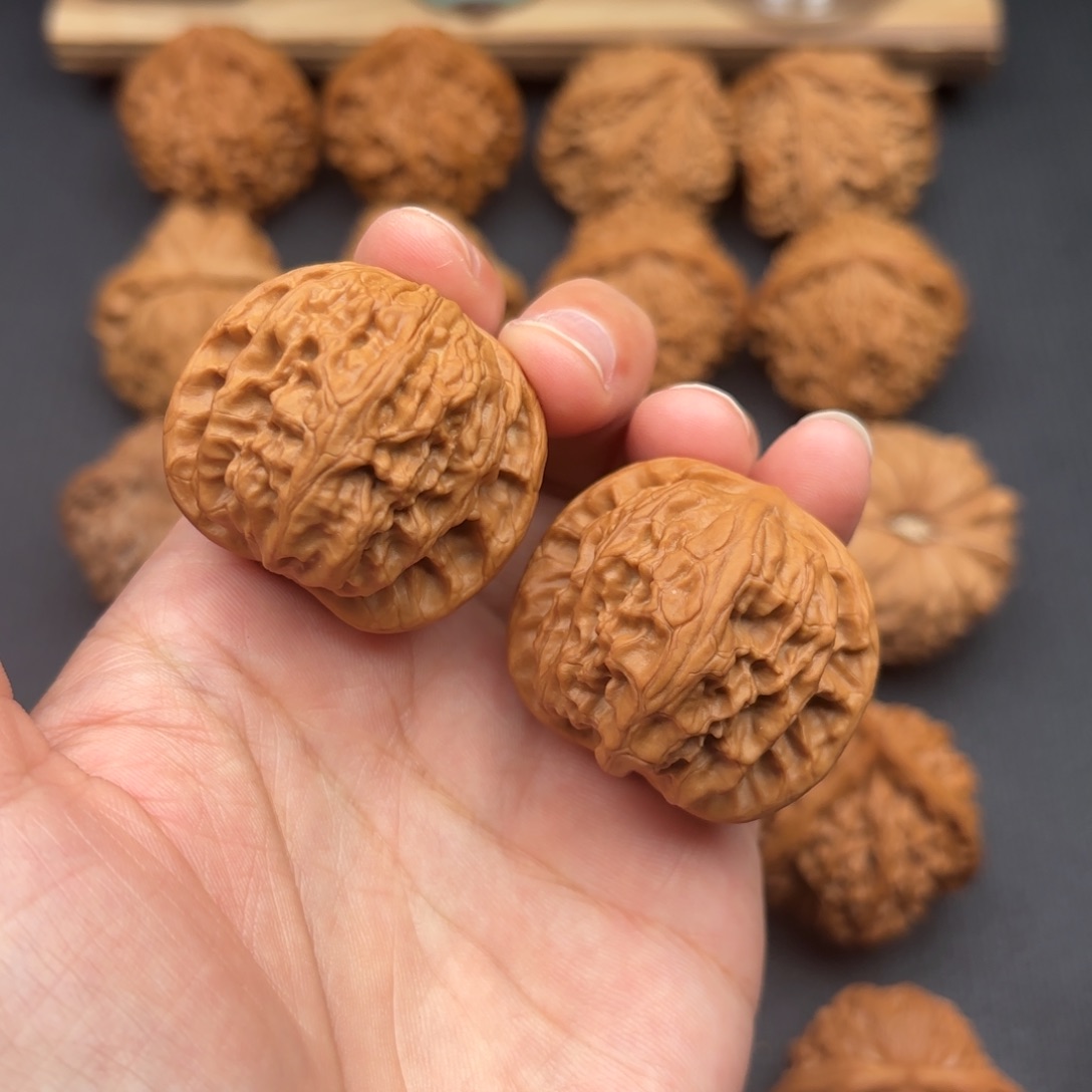 文玩核桃把件野狼38