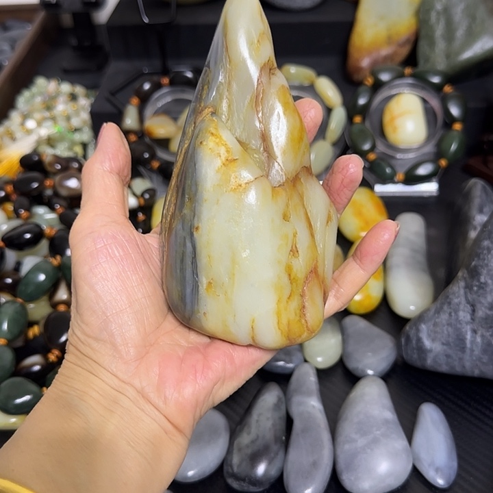 老****和田玉（糖玉）未镶嵌车挂