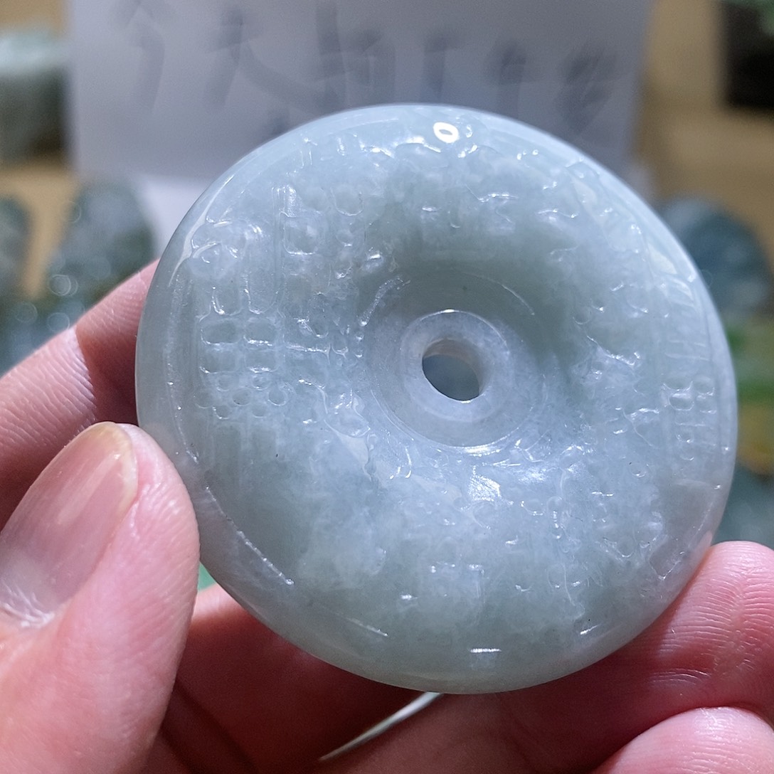 【闪购商品】翡翠颈饰未镶嵌1111111111111