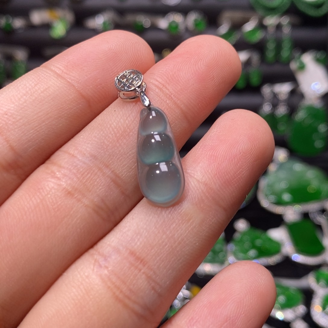 翡翠颈饰银S925镶嵌天然翡翠