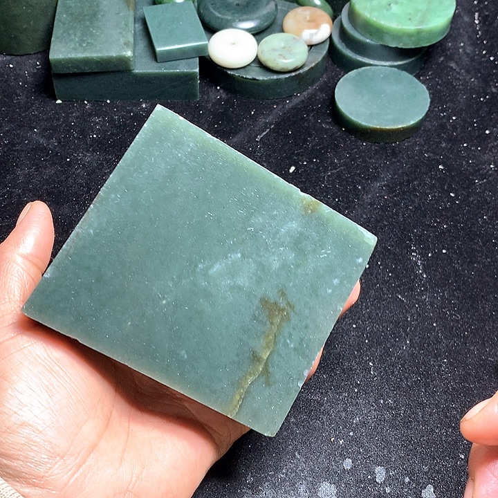 和田玉（糖玉）未镶嵌珠宝奇石