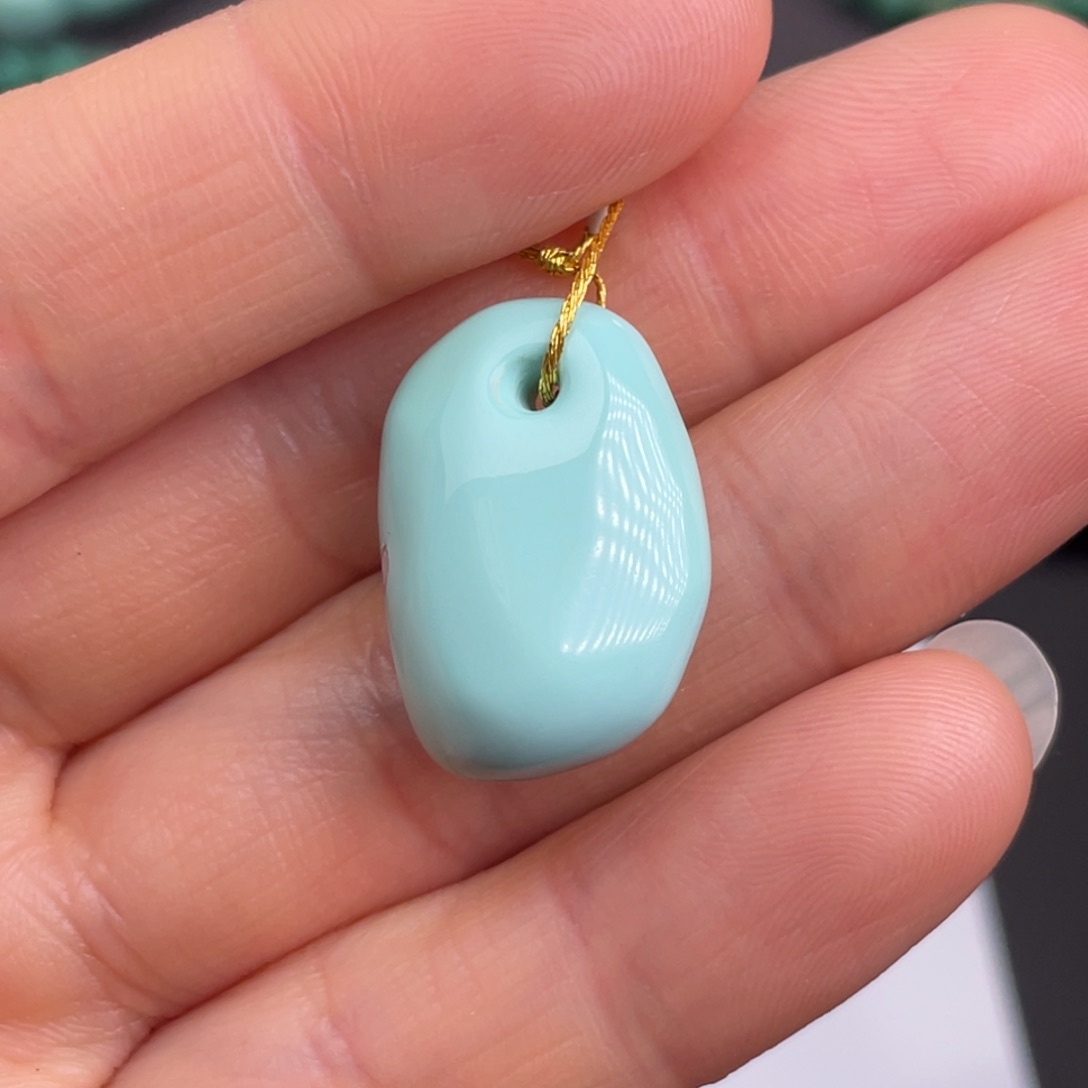 未镶嵌绿松石珠宝奇石