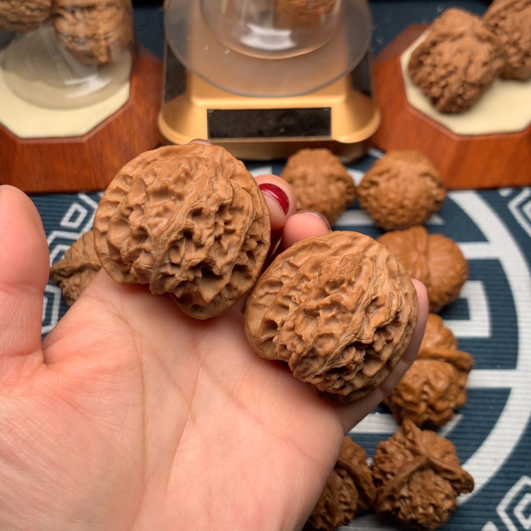 文玩核桃把件苹果园