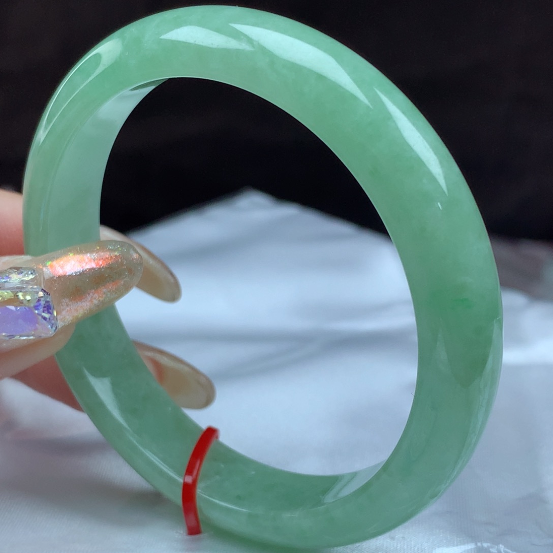 翡翠手镯未镶嵌85064，