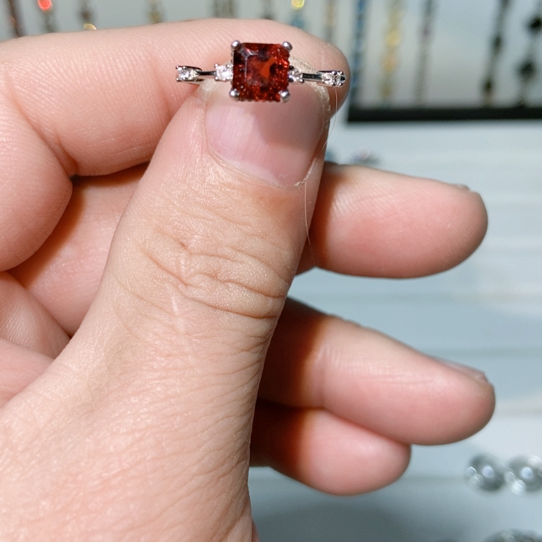 绿水晶戒指银S925镶嵌