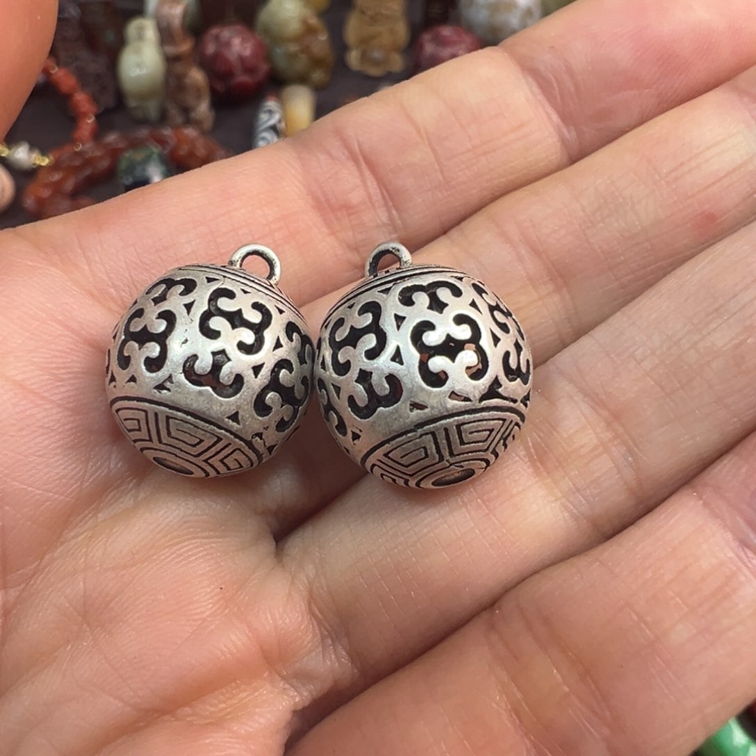 琥珀裸石未镶嵌做工精致大方