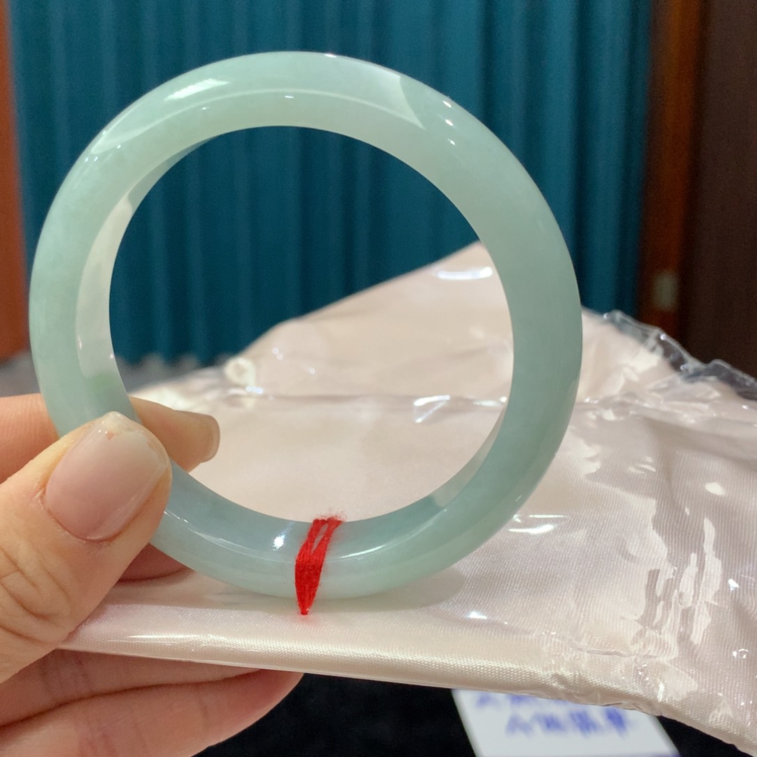 未镶嵌手镯翡翠完美者慎拍 圈口56.9