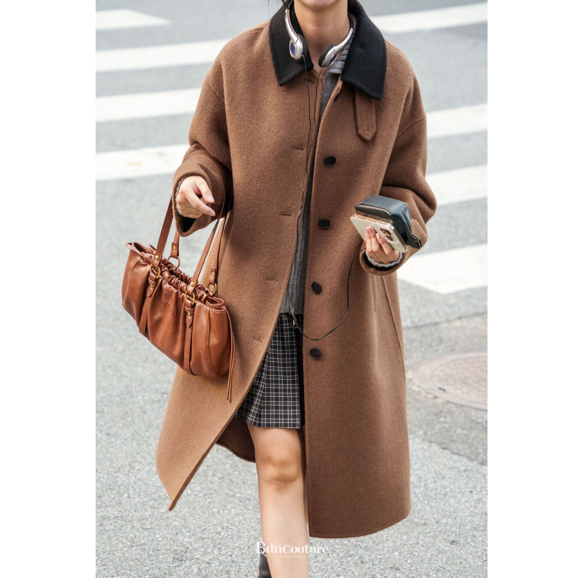 BDN 【撞色领】 暖轻藏地牦牛绒加厚方领单排扣羊毛大衣外套女秋冬