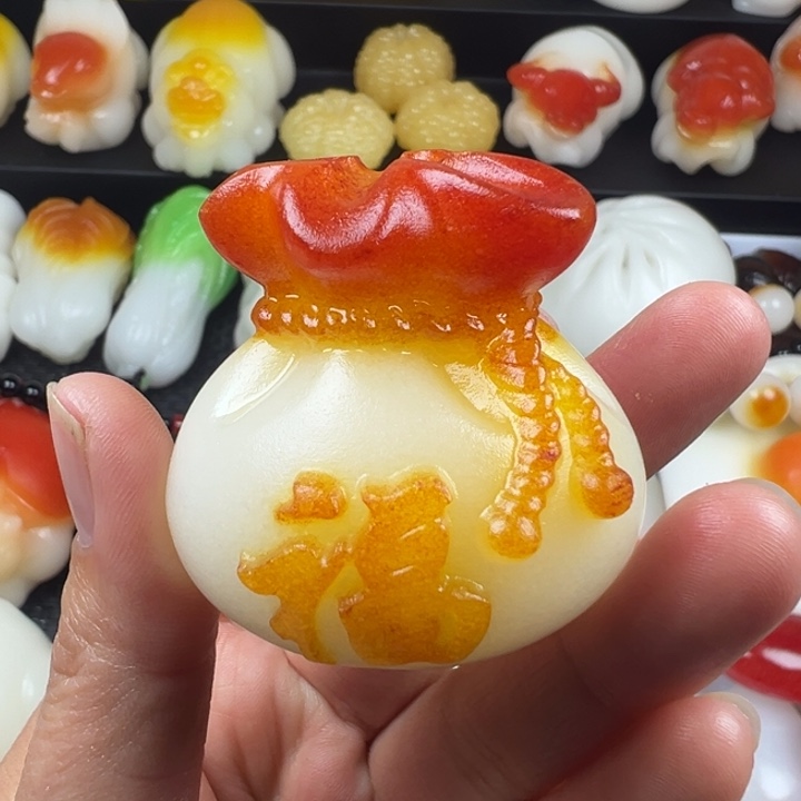 新疆戈壁五彩石金丝