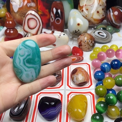 玛瑙/玉髓颈饰未镶嵌