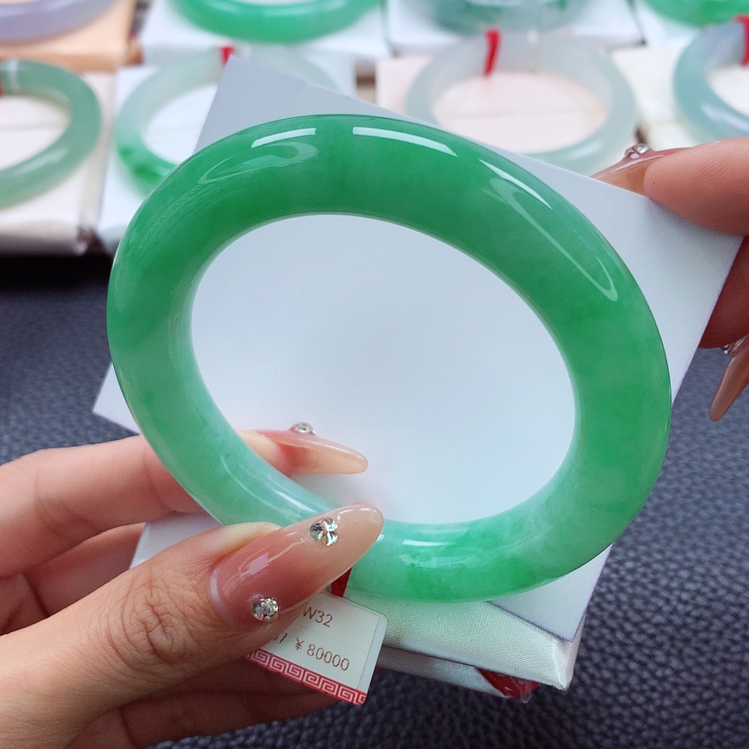 翡翠手镯未镶嵌56.57.58