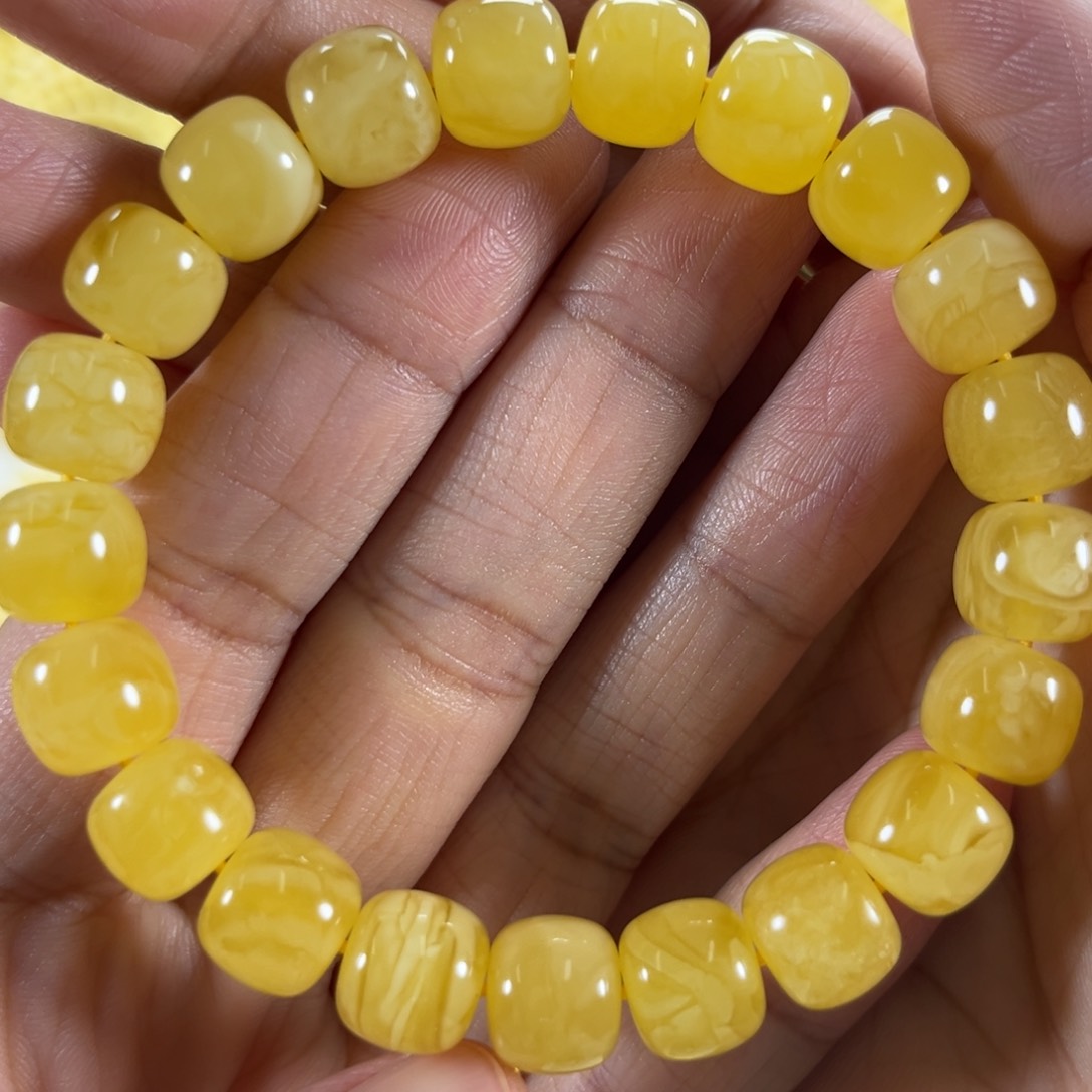 蜜蜡手链未镶嵌土*鸡油黄