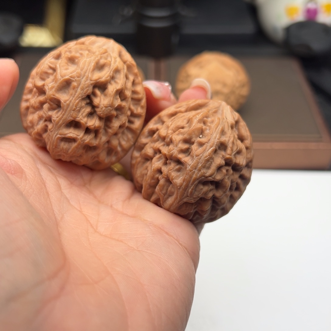 文玩核桃把件红锦鲤43