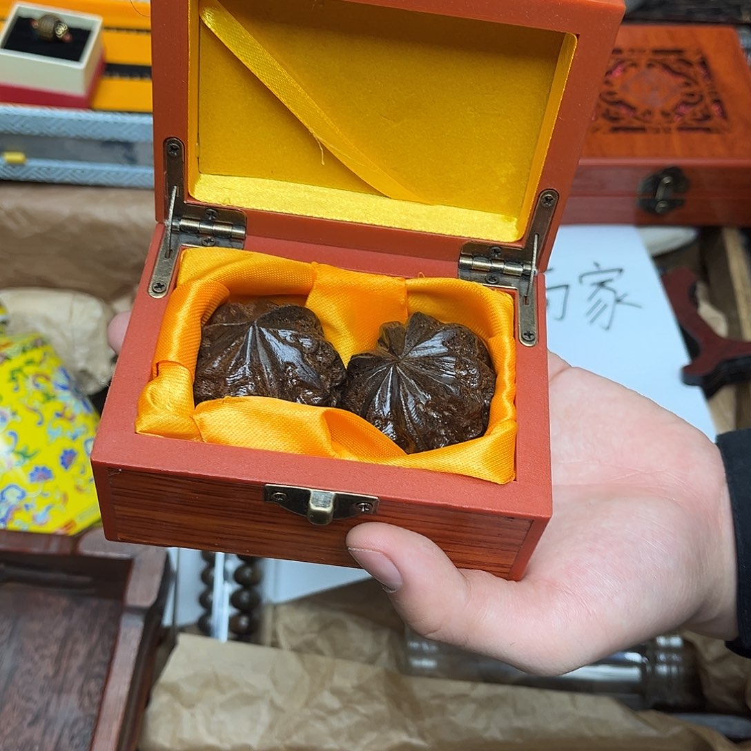 大叶紫檀（黑酸枝木类）