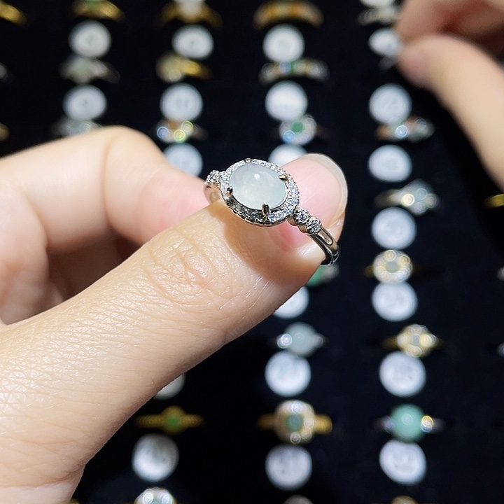 翡翠未镶嵌戒指戒指