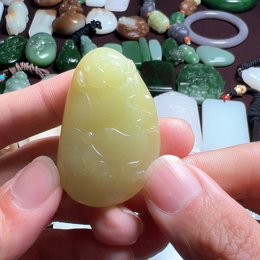 和田玉挂件未镶嵌