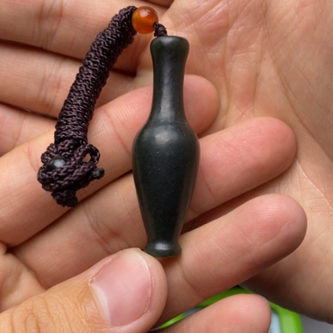 董***明和田玉未镶嵌颈饰