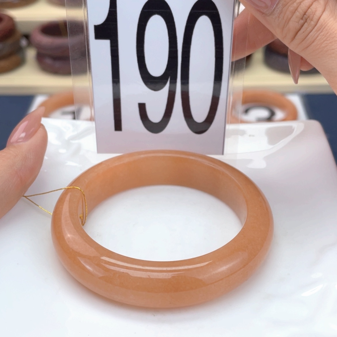 【闪购商品】石英质玉手镯未镶嵌