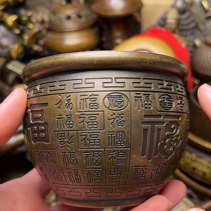 精美铜器批发档口