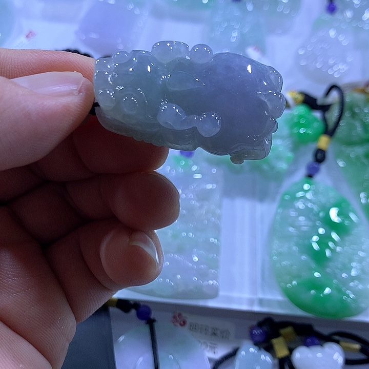 颈饰未镶嵌翡翠天然翡翠A货吊坠