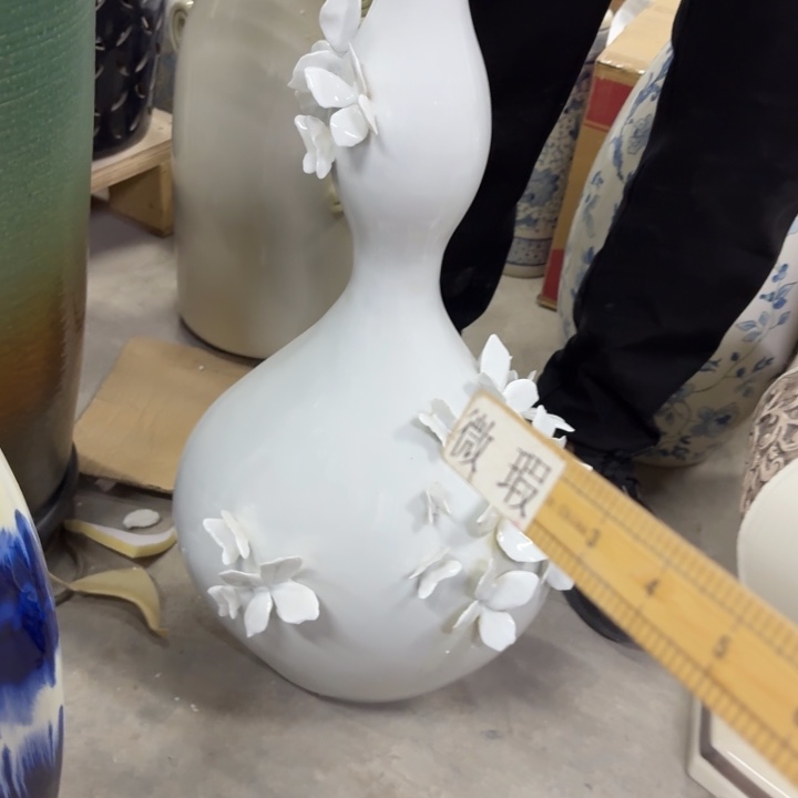 微瑕青花瓷器值得购买