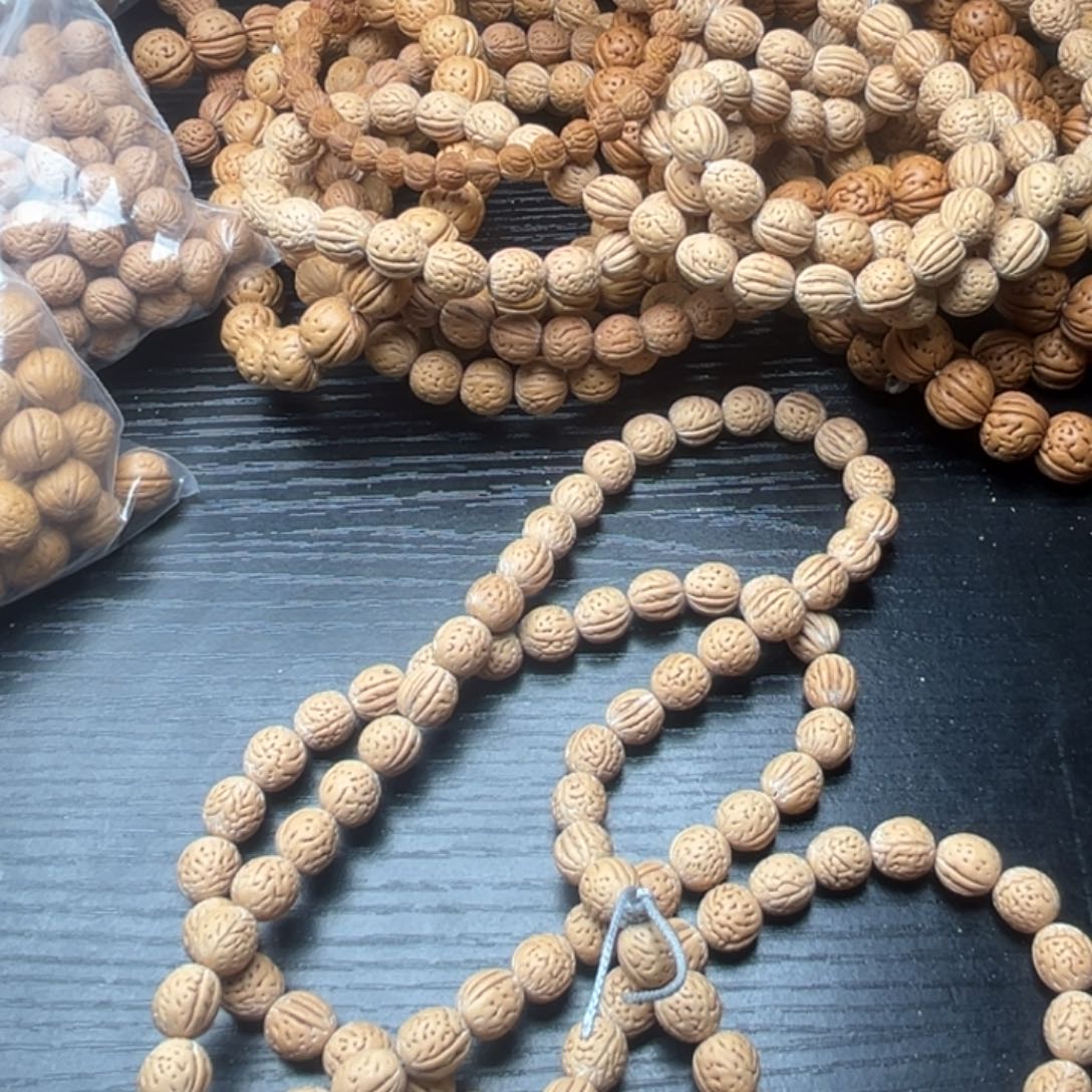 龘***䲜手串文玩核桃小桃核散籽批发