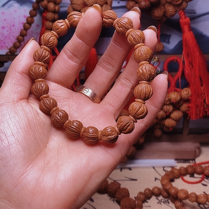 桃核吊坠龙纹桃枭