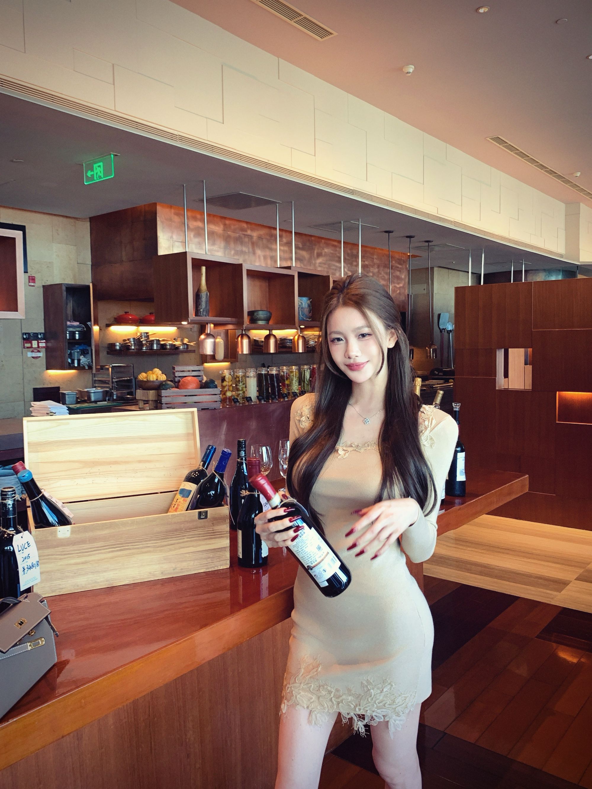 雪梨Shirley「光荫絮语」气质法式纯欲修身蕾丝花边上衣半裙套装