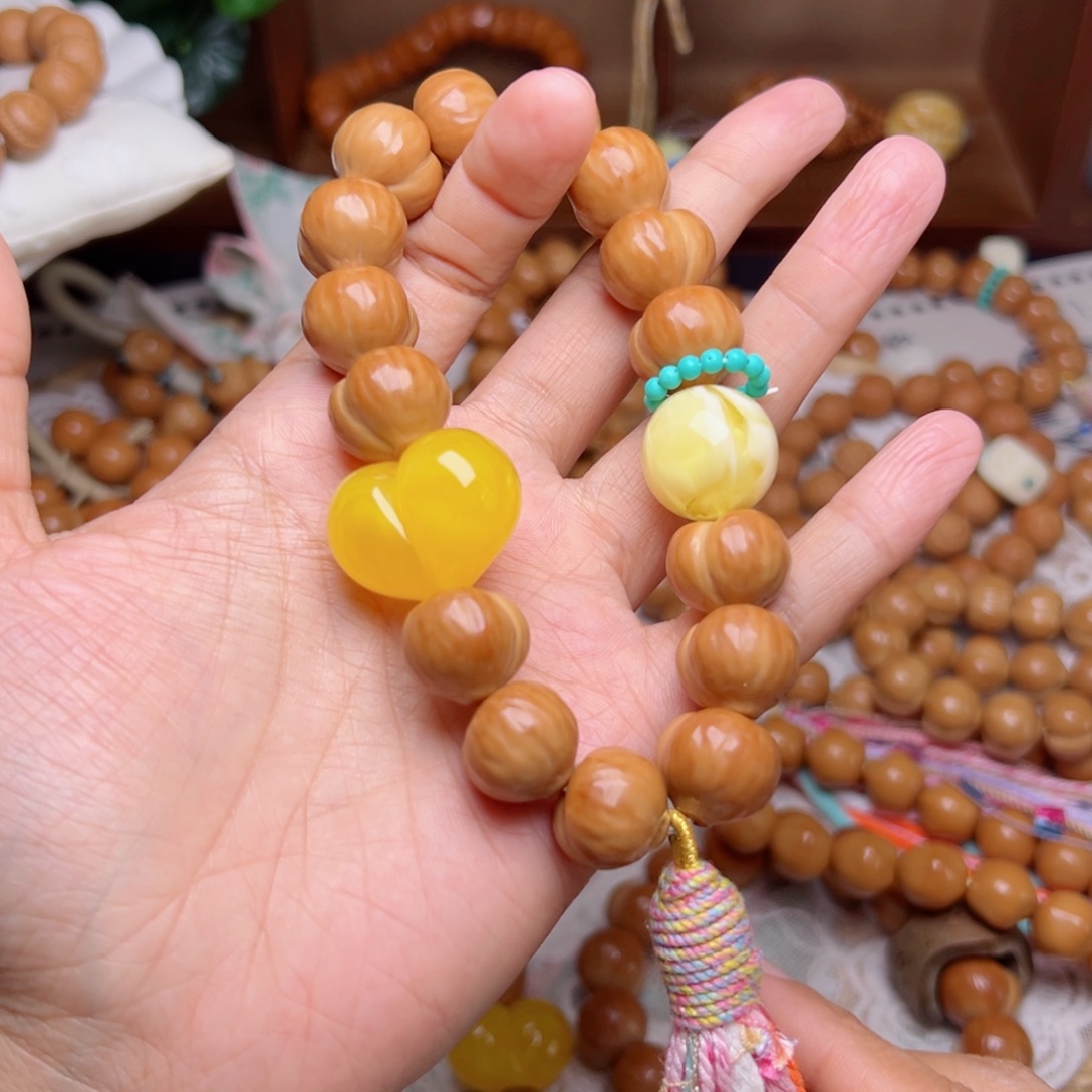 猴头核桃吊坠屁桃手持