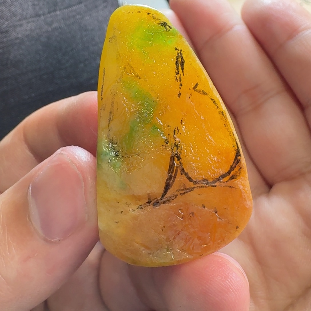 定制翡翠未镶嵌黄加绿