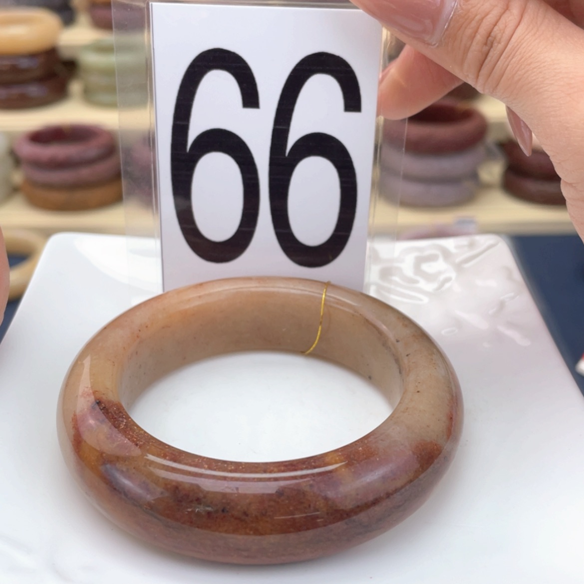 【闪购商品】石英质玉手镯未镶嵌