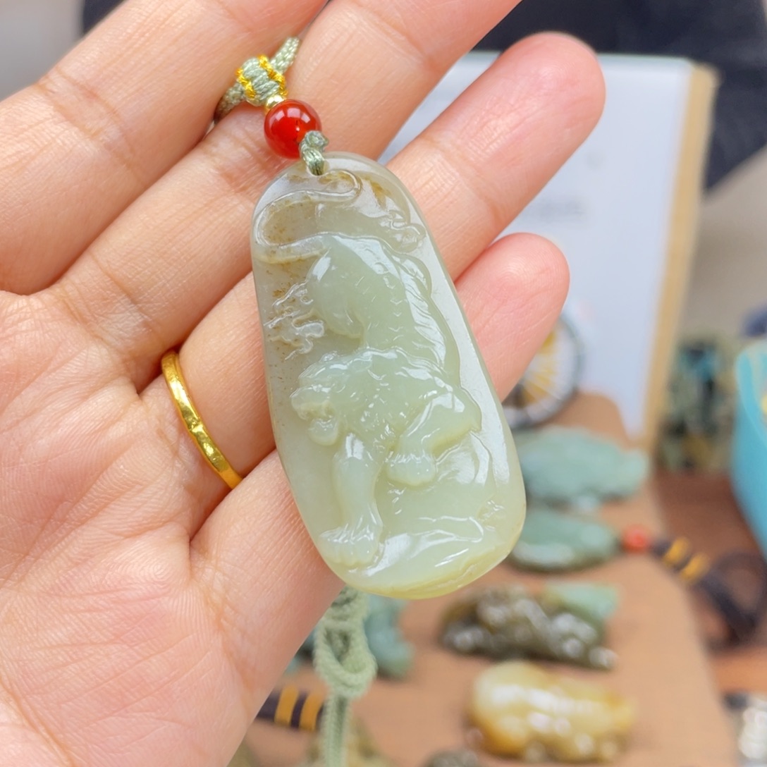 和田玉颈饰未镶嵌