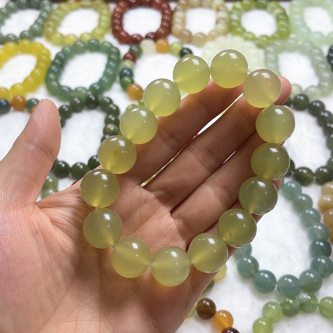 蛇纹石玉手串未镶嵌