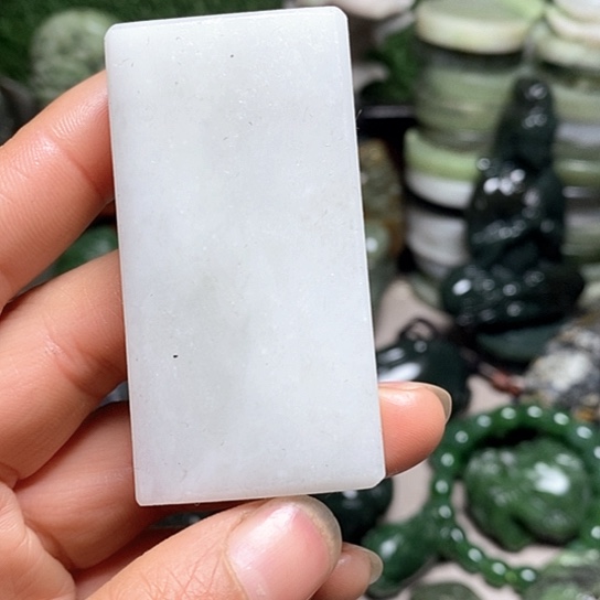 未镶嵌和田玉（糖玉）珠宝半成品