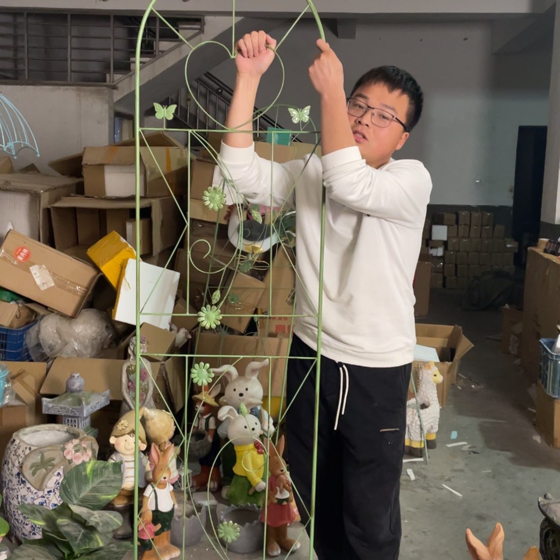 【闪购商品】陶瓷材料绿色爬藤架摆件